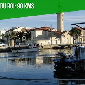 https://les-comtadins-parking-terrasse-clim.fr-provencehotel.com